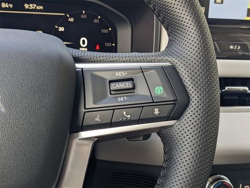 New 2025 Mitsubishi Outlander SEL image 28