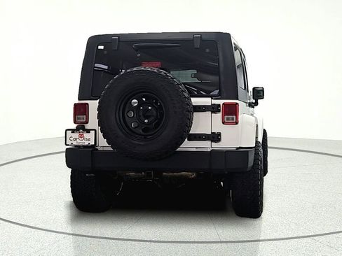 Used 2018 Jeep Wrangler Unlimited Sahara w/ Dual Top Group image 8