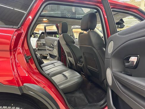 Used 2018 Land Rover Range Rover Evoque SE AWD/4WD image 18