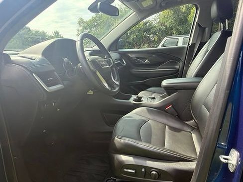 Used 2022 GMC Terrain SLT AWD/4WD image 16