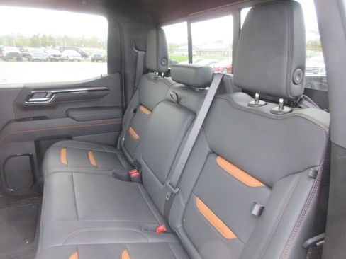 New 2026 GMC Sierra 1500 AT4 w/ AT4 Premium Package AWD/4WD image 16