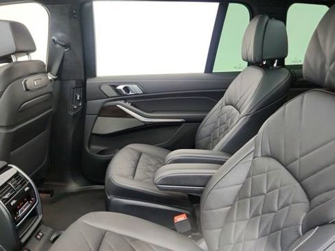 Used 2024 BMW X7 xDrive40i w/ M Sport Package image 33