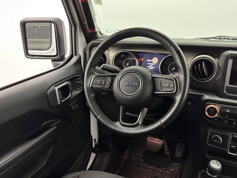 Used 2018 Jeep Wrangler Unlimited Sport S image 22