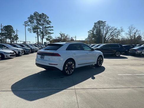 Used 2025 Audi Q8 Premium Plus image 3