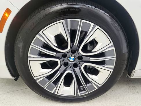 Used 2023 BMW i7 xDrive60 AWD/4WD image 74