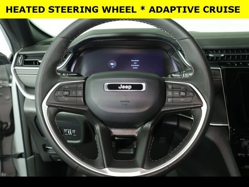 Used 2023 Jeep Grand Cherokee Altitude image 8