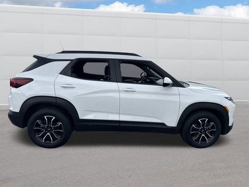 Used 2024 Chevrolet TrailBlazer ACTIV image 11