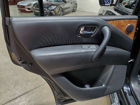 Used 2023 Nissan Armada SL RWD image 28