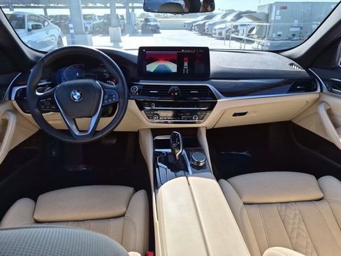 Used 2023 BMW 530i w/ Convenience Package RWD image 19