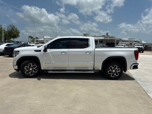 Used 2022 GMC Sierra 1500 SLT w/ SLT Convenience Package RWD image 4