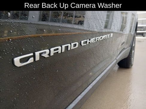 New 2025 Jeep Grand Cherokee L Limited w/ Luxury Tech Group II image 34