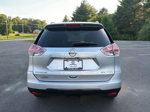 Used 2015 Nissan Rogue SV AWD/4WD image 6