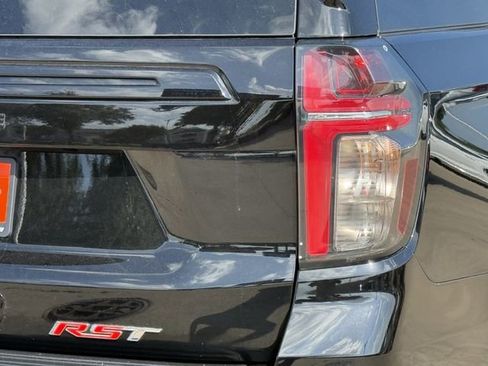 Used 2024 Chevrolet Tahoe RST w/ Luxury Package AWD/4WD image 7