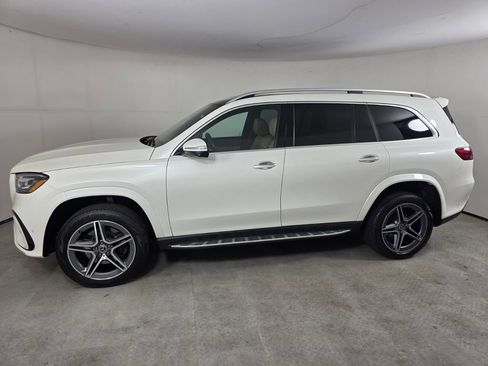 Certified 2024 Mercedes-Benz GLS 450 4MATIC image 7