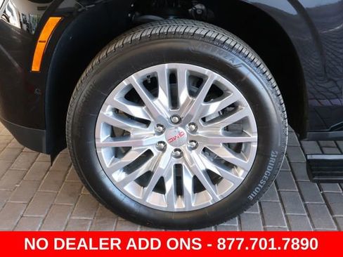 New 2026 GMC Yukon Denali w/ Sun & Power Step Package image 11