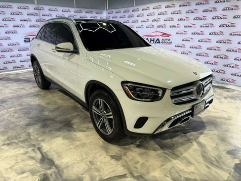 Used 2020 Mercedes-Benz GLC 300 4MATIC w/ Multimedia Package image 5