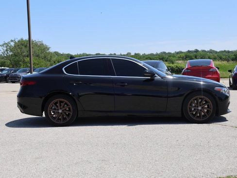 Used 2020 Alfa Romeo Giulia AWD w/ Cold Weather Package image 7
