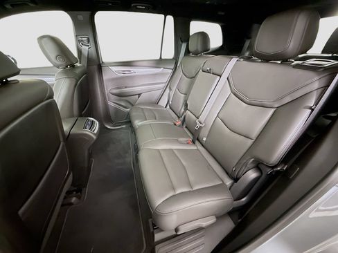 Used 2025 Cadillac XT6 Luxury FWD image 25