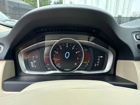 Used 2015 Volvo XC70 3.2 Premier Plus AWD/4WD image 17