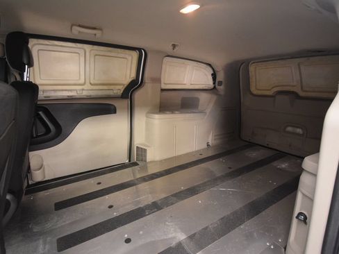 Used 2012 RAM C/V w/ Trailer Tow Group FWD image 17