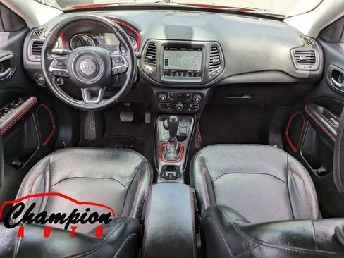 Used 2017 Jeep Compass Trailhawk w/ Leather Interior Group AWD/4WD image 19