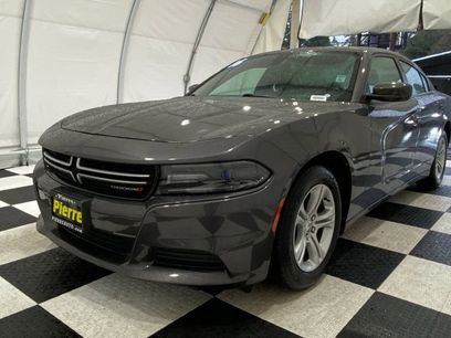Used 2016 Dodge Charger SE w/ Power Sunroof Group