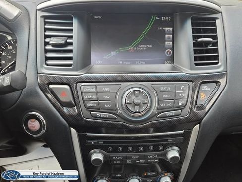 Used 2020 Nissan Pathfinder SL AWD/4WD image 31