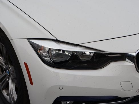 Used 2017 BMW 330i xDrive 330i xDrive image 6