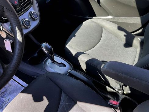 Used 2022 Chevrolet Spark LS image 11
