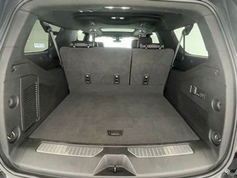 Used 2022 Chevrolet Suburban RST w/ Luxury Package image 49