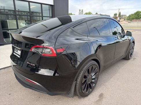 Used 2023 Tesla Model Y Performance AWD/4WD image 9
