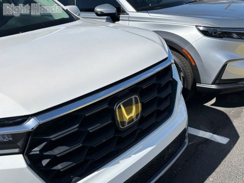 Used 2023 Honda Pilot EX-L image 7
