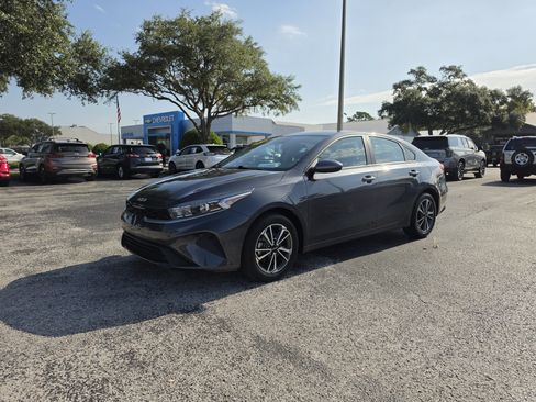 Used 2023 Kia Forte LXS FWD image 10