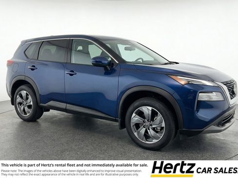 Used 2025 Nissan Rogue SV image 1