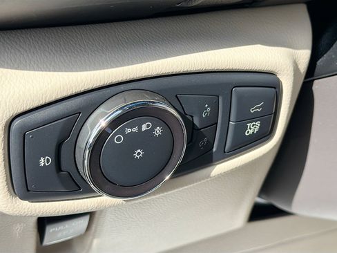 Used 2019 Lincoln Nautilus Reserve image 11