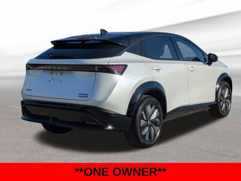 Used 2023 Nissan Ariya AWD image 7