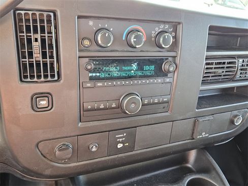 Used 2023 GMC Savana 2500 w/ Driver Convenience Package image 18