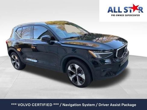 Used 2023 Volvo XC40 B5 Plus w/ Driver Assist Package image 1