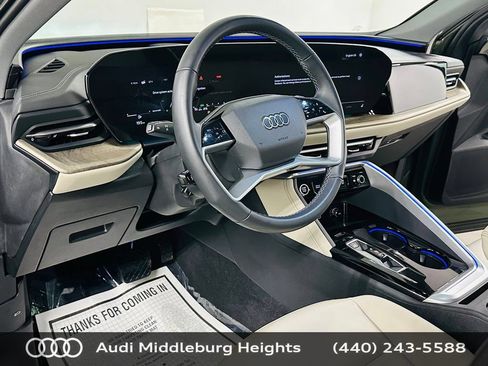 Certified 2025 Audi Q5 Premium w/ Convenience Package AWD/4WD image 11