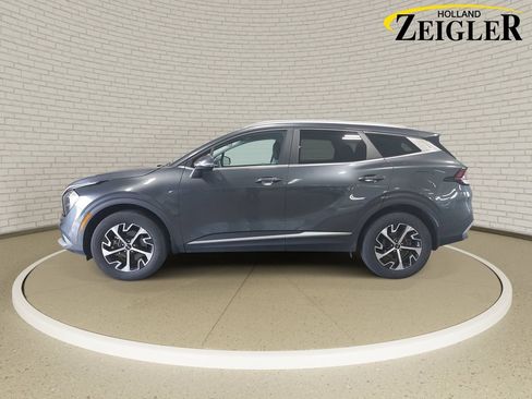 Used 2023 Kia Sportage EX AWD/4WD image 8