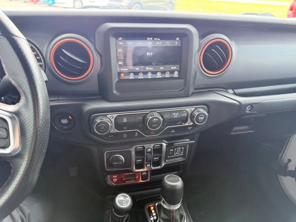 Used 2021 Jeep Gladiator Mojave AWD/4WD image 17