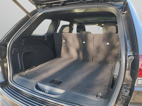 Certified 2021 Jeep Grand Cherokee Laredo w/ Security & Convenience Group image 34