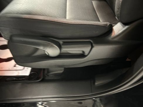 Used 2019 Honda Ridgeline Sport image 11