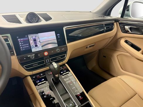 New 2026 Porsche Macan AWD/4WD image 25