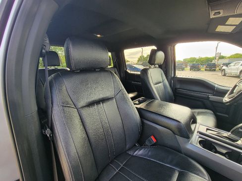 Used 2019 Ford F150 XLT w/ Equipment Group 302A Luxury AWD/4WD image 34