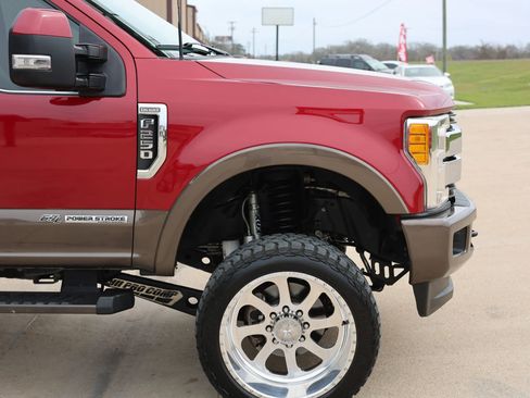 Used 2017 Ford F250 King Ranch w/ FX4 Off-Road Package image 18