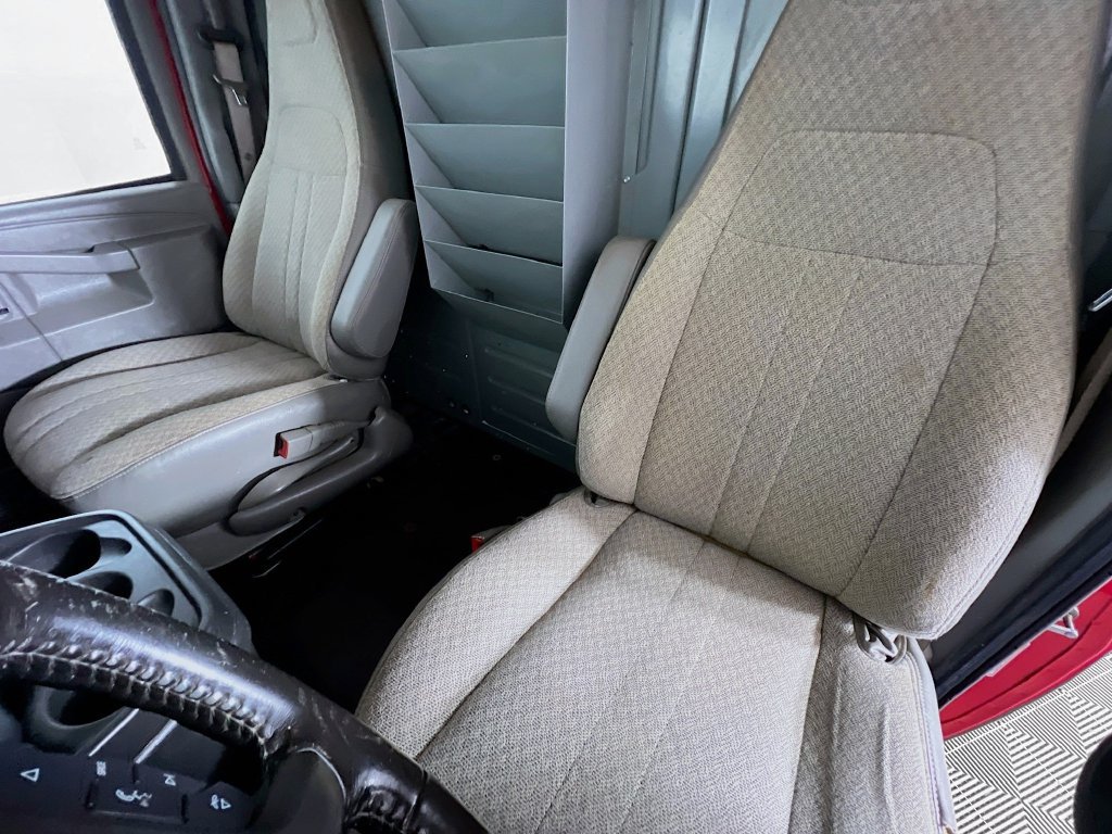 Used 2022 GMC Savana 3500 Extended w/ Driver Convenience Package RWD image 19