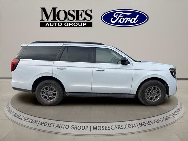 Certified 2025 Ford Expedition Active AWD/4WD image 4