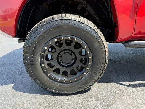 Used 2013 Toyota Tacoma 4x4 Double Cab w/ SR5 Pkg image 16