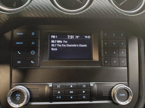 Used 2019 Ford Mustang Coupe RWD image 25